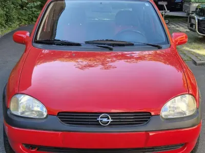 Gebraucht Opel Corsa 65 PS (47 kW) 1999 Rot Kleinwagen