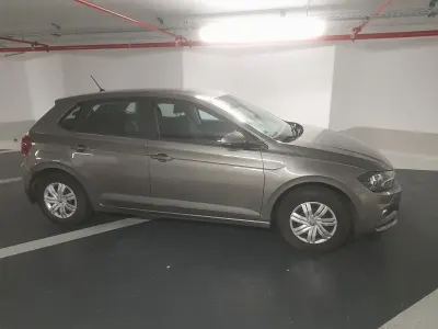 Gebraucht VW Polo Trendline 75 PS (55 kW) 2018 Grau Kleinwagen