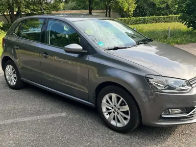 Gebraucht VW Polo Comfortline 90 PS (66 kW) 2015 Grau Kleinwagen