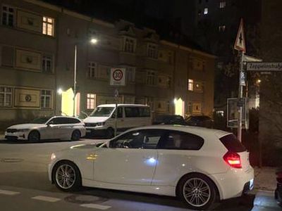 Usata BMW 116 Lifestyle 122 CV (89 kW) 2009 Bianco Utilitaria