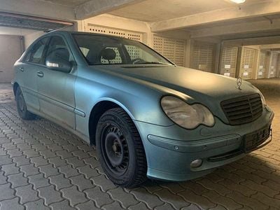 Usata Mercedes C200 Elegance 163 CV (119 kW) 2001 Blu Berlina