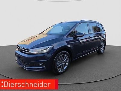 Grau Gebraucht 2024 VW Touran Comfortline Van / Kleinbus | 34.790 € (Fairer Preis)