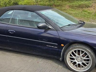 Usata Chrysler Stratus 163 CV (119 kW) 1999 Blu Cabrio