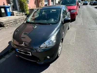 Gebraucht Mitsubishi Space Star 71 PS (52 kW) 2014 Grau Van / Kleinbus