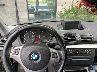 Gebraucht BMW 120 163 PS (119 kW) 2006 Schwarz Kleinwagen