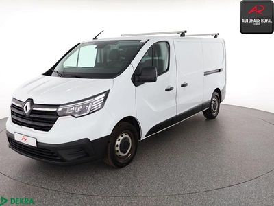 Gletscherweiss Gebraucht 2023 Renault Trafic Van / Kleinbus | 22.880 €