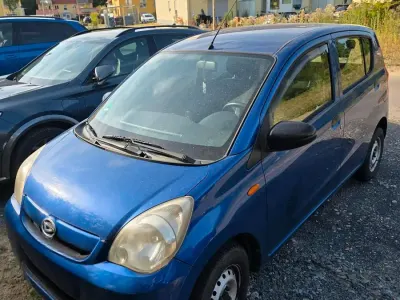 Gebraucht Daihatsu Cuore 69 PS (50 kW) 2008 Blau Kleinwagen