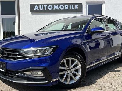Gebraucht VW Passat R-line 150 PS (110 kW) 2022 Lapiz blue metallic Kombi
