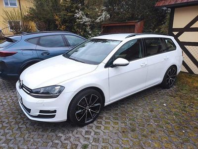 Gebraucht VW Golf VII Highline 150 PS (110 kW) 2016 Weiß Kombi