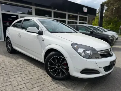 Gebraucht Opel Astra GTC Edition 90 PS (66 kW) 2010 Weiß