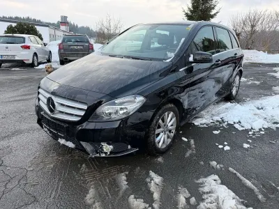Gebraucht Mercedes B180 109 PS (80 kW) 2014 Schwarz Van / Kleinbus