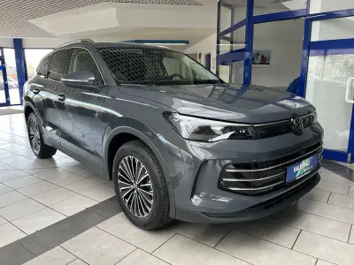 Neu VW Tiguan Elegance 150 PS (110 kW) 2026 Grau SUV