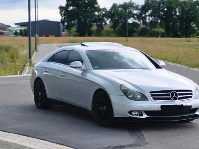 Gebraucht Mercedes CLS350 272 PS (200 kW) 2004 Silber Coupé