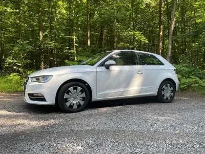 Gebraucht Audi A3 Ambiente 110 PS (80 kW) 2014 Weiß Limousine