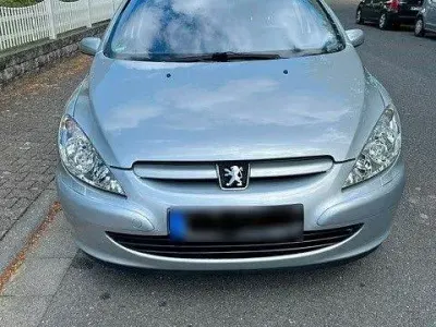 Gebraucht Peugeot 307 Premium 136 PS (100 kW) 2003 Silber Limousine