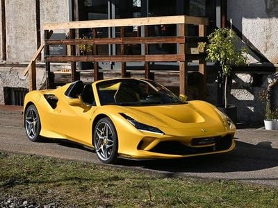 Gebraucht Ferrari F8 721 PS (530 kW) 2023 Giallo triple strato Cabrio