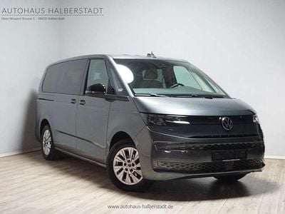 Grau Gebraucht 2023 VW Multivan Van | 39.790 € (Superpreis)