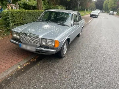 Gebraucht Mercedes E230 1981 Grau Limousine