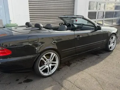 Gebraucht Mercedes CLK320 224 PS (164 kW) 2000 Schwarz Cabrio