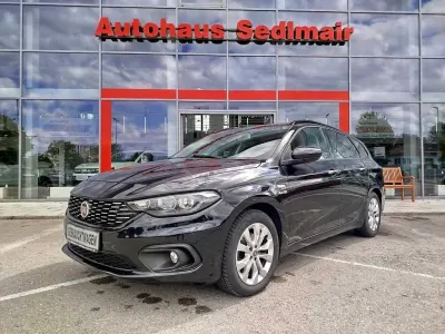 Gebraucht Fiat Tipo Connect 120 PS (88 kW) 2017 New nero Kombi