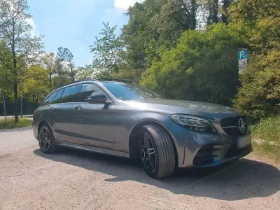 Gebraucht Mercedes C300e AMG line 306 PS (225 kW) 2020 Grau Kombi