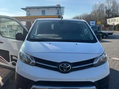 Używany Toyota Proace 122 KM (89 kW) 2021 Biały Minivan