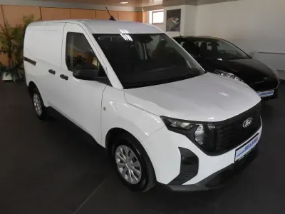 Gebraucht Ford Transit Trend 101 PS (74 kW) 2024 Weiß Van / Kleinbus
