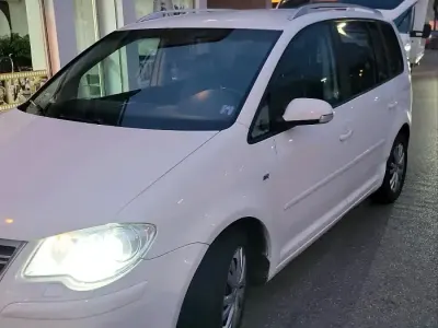 Gebraucht VW Touran Sportline 140 PS (102 kW) 2009 Weiß Van / Kleinbus