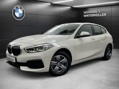 Używany BMW 118 Advantage 136 KM (100 kW) 2023 Biały Hatchback