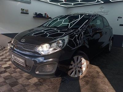 Usata Kia Rio 75 CV (55 kW) 2013 Nero Utilitaria