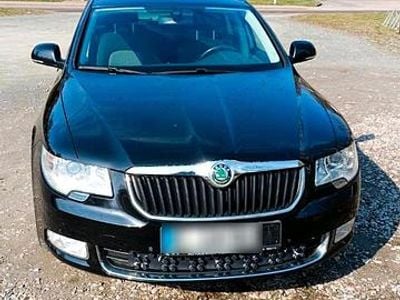 Gebraucht Skoda Superb 140 PS (102 kW) 2013 Schwarz Kombi