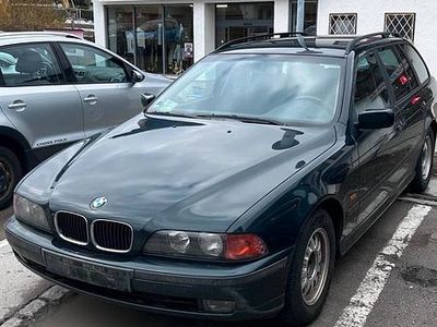 Gebraucht BMW 520 150 PS (110 kW) 2000 Grün Kombi