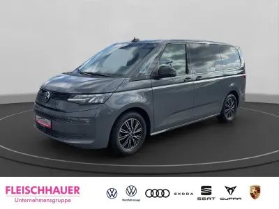 Gebraucht VW Multivan Basis 150 PS (110 kW) 2023 Grau Van / Kleinbus