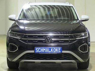 Deep black pearlescent (metallic) Gebraucht 2024 VW T-Roc Style SUV | 25.500 € (Superpreis)