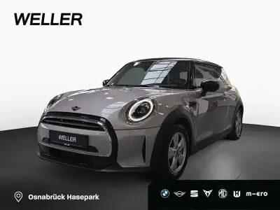Używany Mini Cooper Essential 136 KM (100 kW) 2023 Srebrny Hatchback