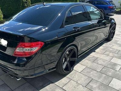 Mercedes C63 AMG