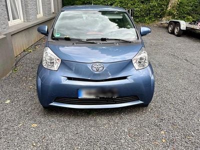 Toyota iQ