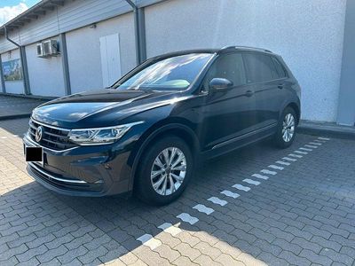 Schwarz Gebraucht 2021 VW Tiguan Edition SUV | 25.970 € (Guter Preis)