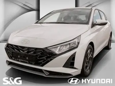 Gebraucht Hyundai i20 Trend 74 PS (54 kW) 2025 Atlas white Kleinwagen