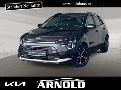 Interstellargrau Gebraucht 2024 Kia Niro Spirit SUV | 31.800 € (Superpreis)