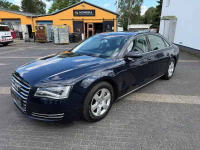 Gebraucht Audi A8 Ambiente 290 PS (213 kW) 2011 Nachtblau perleffekt Limousine