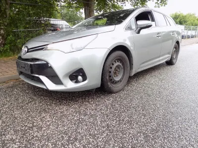 Gebraucht Toyota Avensis Business Edition 111 PS (81 kW) 2015 Grau Kombi