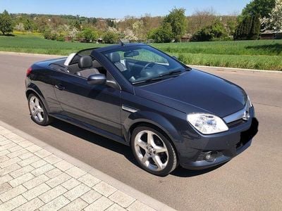 Second-hand Opel Tigra 125 CP (91 kW) 2006 Albastru Cabrio