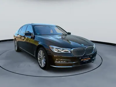 Gebraucht BMW 740 Performance 320 PS (235 kW) 2018 Schwarz Limousine