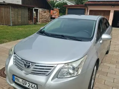Gebraucht Toyota Avensis Executive 150 PS (110 kW) 2011 Kombi