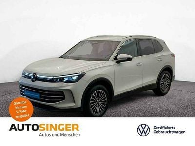 Oryxweiß perlmutteffekt Gebraucht 2024 VW Tiguan Elegance SUV | 39.440 € (Etwas zu teuer)