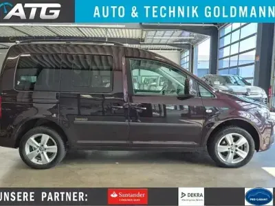 Gebraucht VW Caddy 102 PS (75 kW) 2012 Black berry metallic Van / Kleinbus