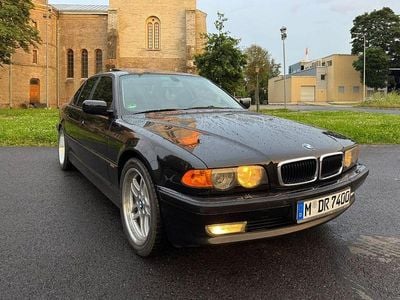 BMW 740