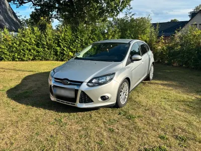 Gebraucht Ford Focus 116 PS (85 kW) 2013 Silber Limousine