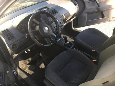 Blau Gebraucht 2005 VW Polo Trendline Kleinwagen | 1.200 € (Guter Preis)